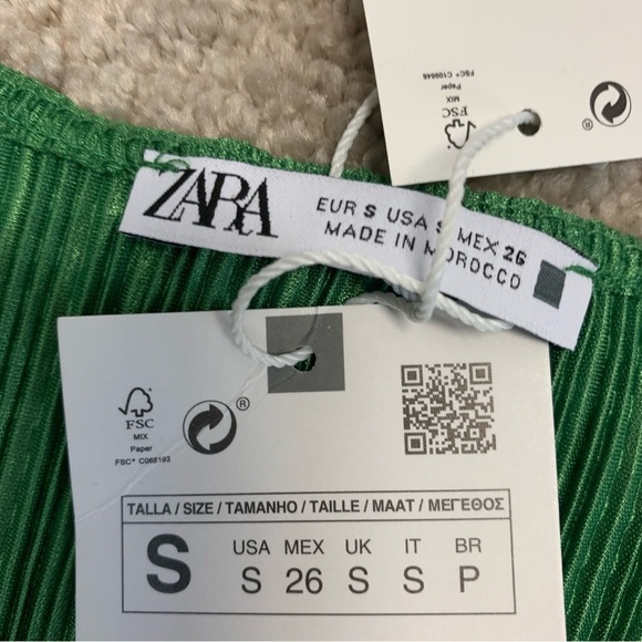 Zara green ruffle pleated V-Neck long sleeve blouse Sz S NWT - Picture 5 of 10